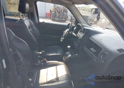 2015 Jeep Patriot High Altitude Edition z USA, uszkodzony, nr VIN 1C4NJRFB6FD176777